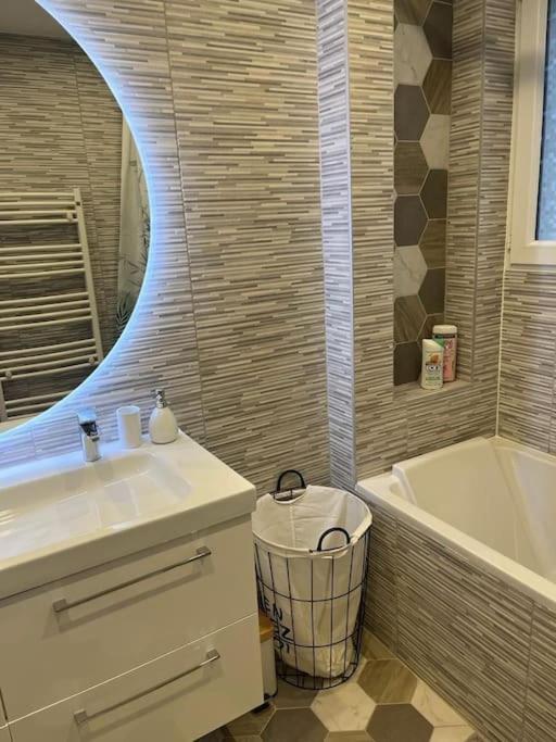 Appartement Cosy 6 Pers Noisy-le-Sec Kültér fotó
